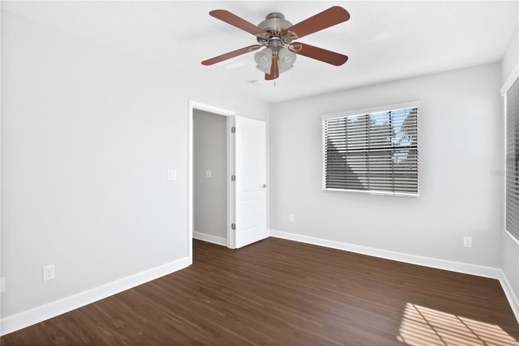 For Sale: $925,000 (6 beds, 4 baths, 4280 Square Feet)