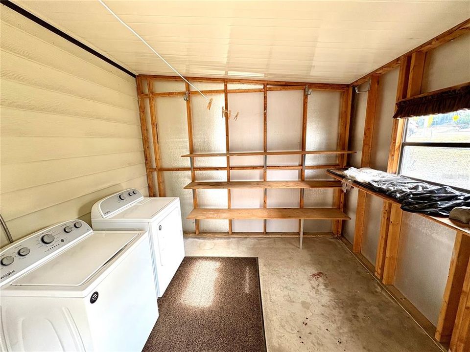 For Sale: $169,000 (2 beds, 2 baths, 1274 Square Feet)