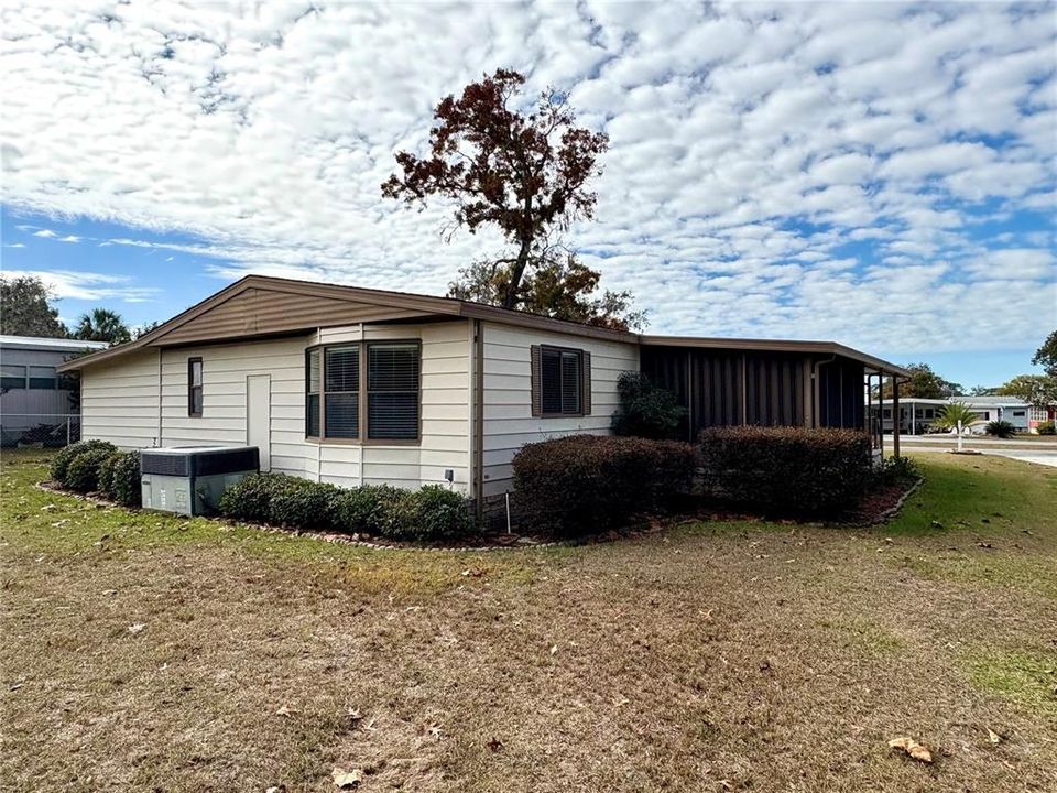 For Sale: $169,000 (2 beds, 2 baths, 1274 Square Feet)