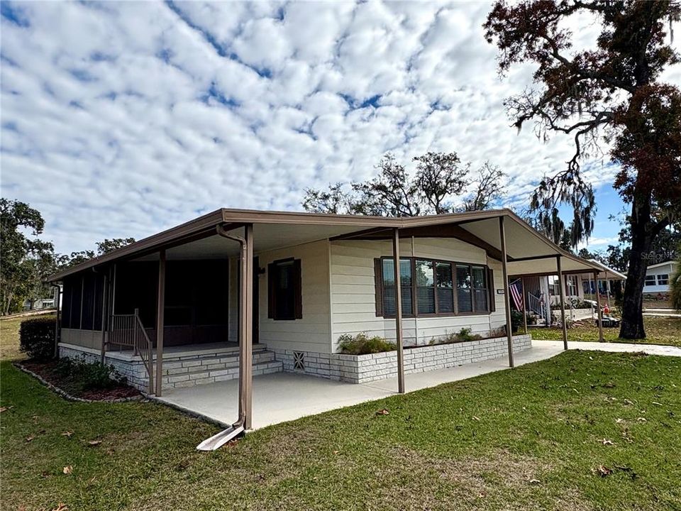 For Sale: $169,000 (2 beds, 2 baths, 1274 Square Feet)