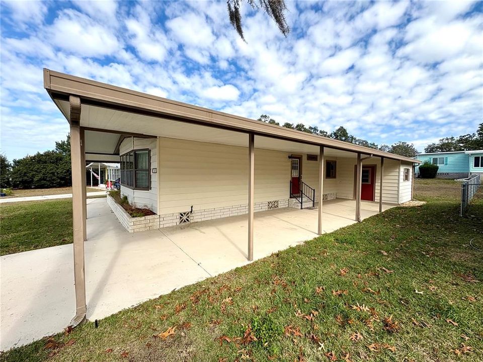 For Sale: $169,000 (2 beds, 2 baths, 1274 Square Feet)