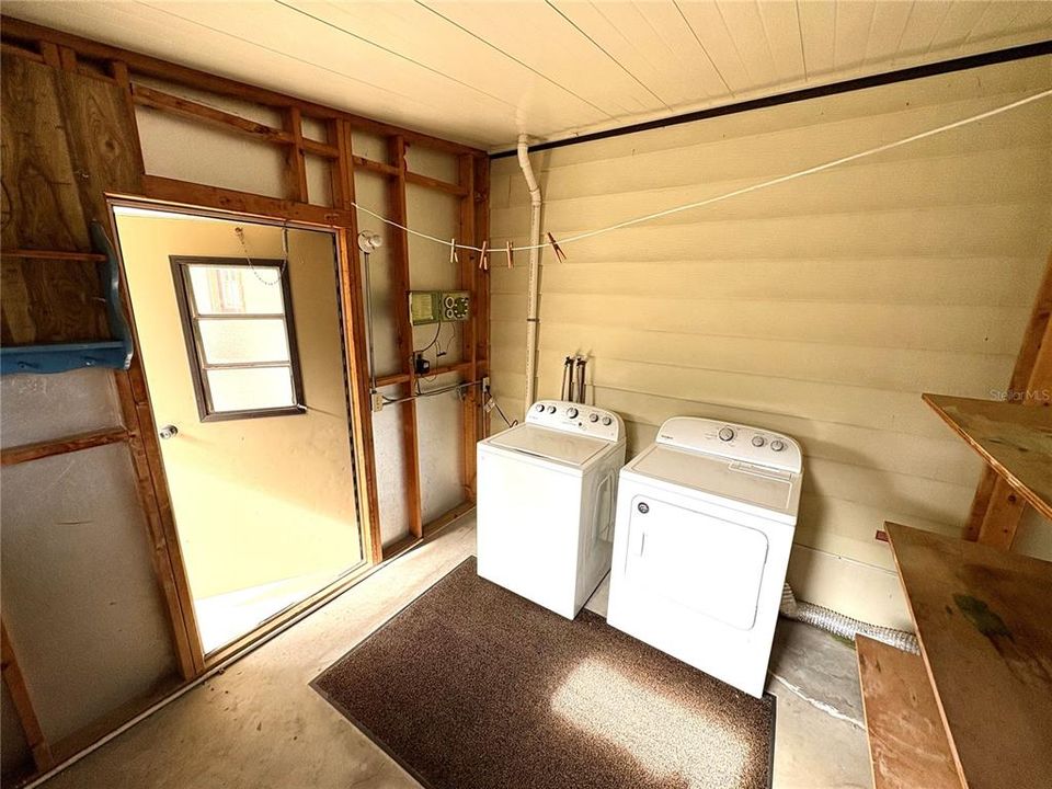 For Sale: $169,000 (2 beds, 2 baths, 1274 Square Feet)