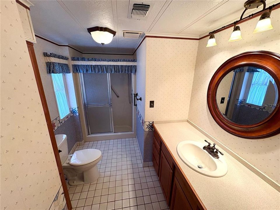 For Sale: $169,000 (2 beds, 2 baths, 1274 Square Feet)