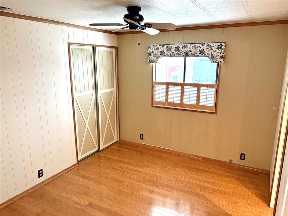 For Sale: $169,000 (2 beds, 2 baths, 1274 Square Feet)