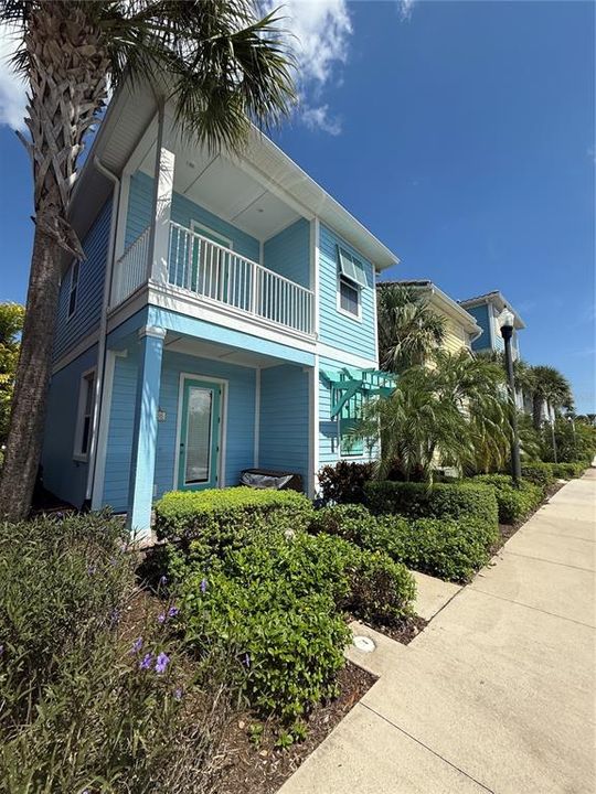 На продажу: $384,000 (2 спален, 2 ванн, 1188 Квадратных фут)