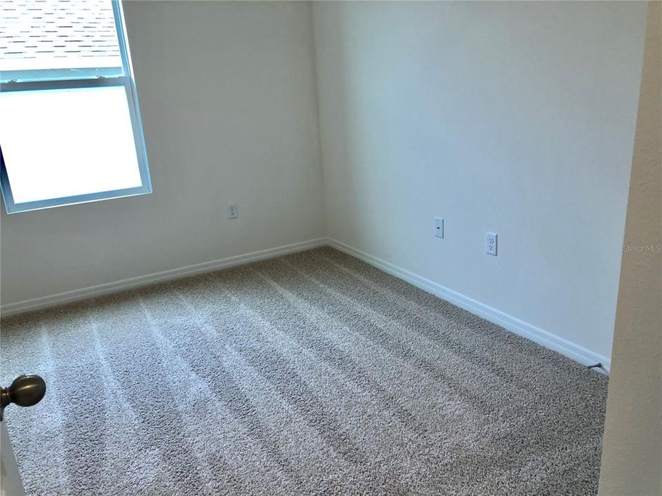 В аренду: $2,150 (4 спален, 2 ванн, 1828 Квадратных фут)