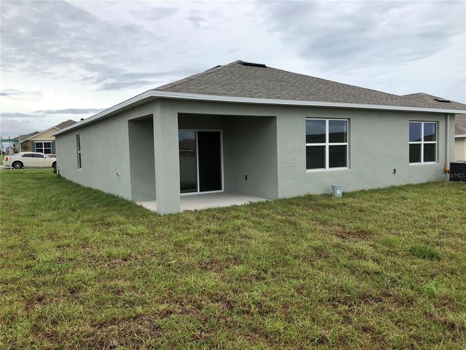 В аренду: $2,150 (4 спален, 2 ванн, 1828 Квадратных фут)