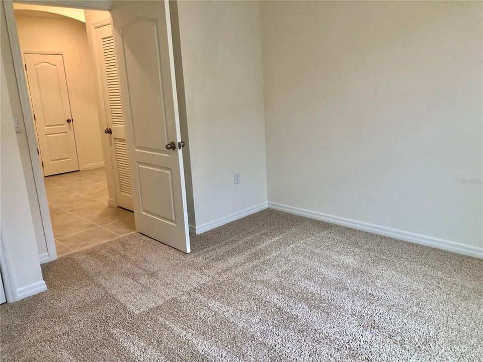 В аренду: $2,150 (4 спален, 2 ванн, 1828 Квадратных фут)