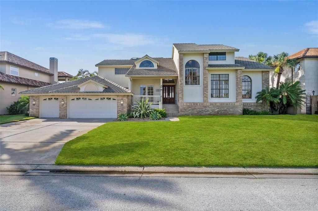 For Sale: $4,850,000 (5 beds, 3 baths, 3648 Square Feet)