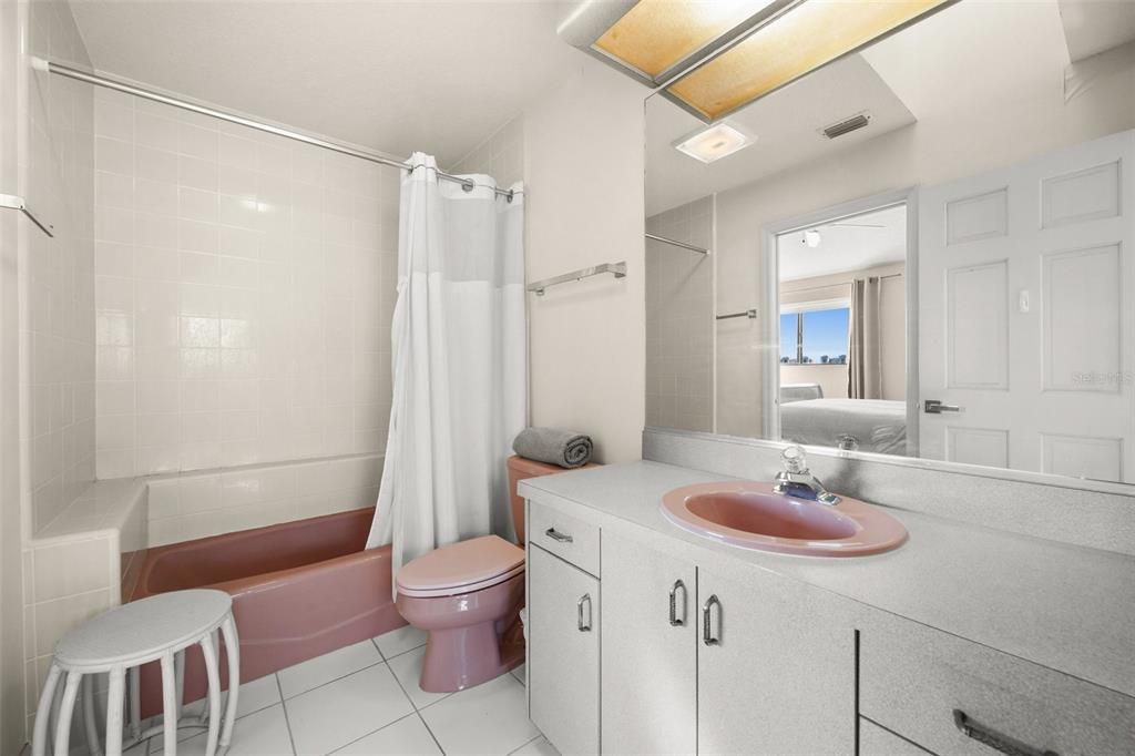 For Sale: $4,850,000 (5 beds, 3 baths, 3648 Square Feet)