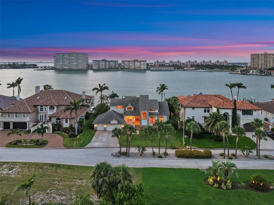 For Sale: $4,850,000 (5 beds, 3 baths, 3648 Square Feet)