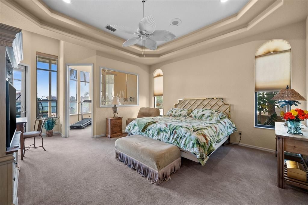 For Sale: $4,850,000 (5 beds, 3 baths, 3648 Square Feet)