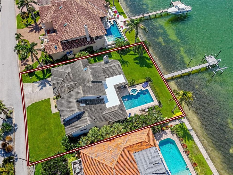 For Sale: $4,850,000 (5 beds, 3 baths, 3648 Square Feet)