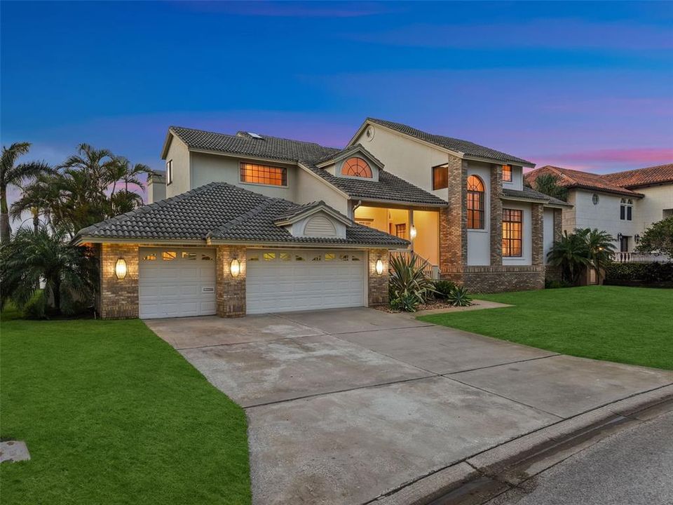 For Sale: $4,850,000 (5 beds, 3 baths, 3648 Square Feet)