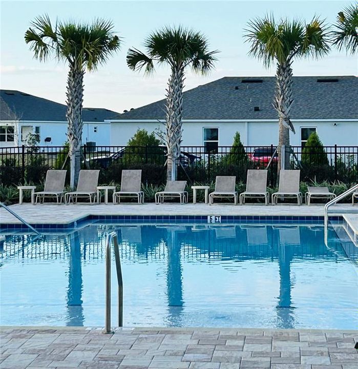 En Renta: $2,400 (5 camas, 3 baños, 2696 Pies cuadrados)