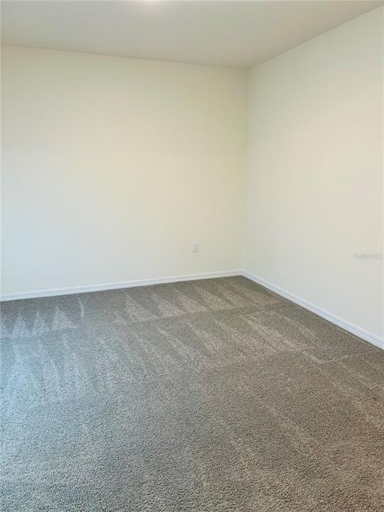 En Renta: $2,400 (5 camas, 3 baños, 2696 Pies cuadrados)