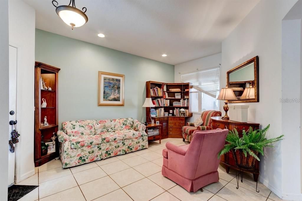 待售: $350,000 (3 贝兹, 2 浴室, 1914 平方英尺)