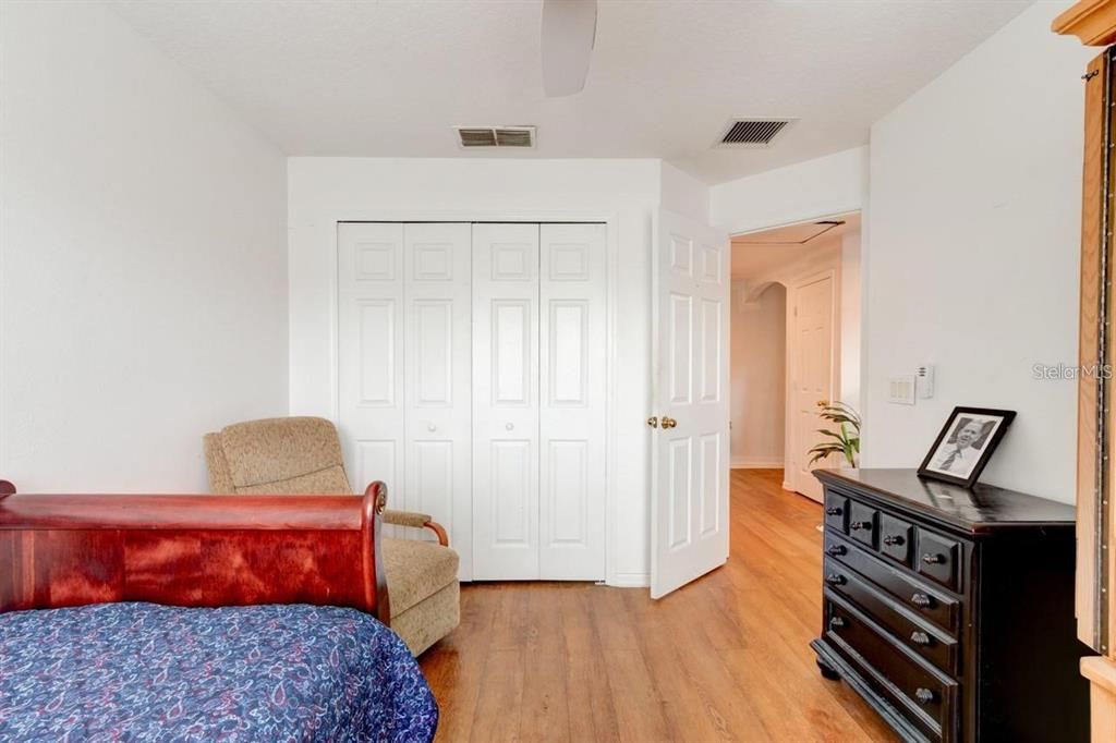 待售: $350,000 (3 贝兹, 2 浴室, 1914 平方英尺)