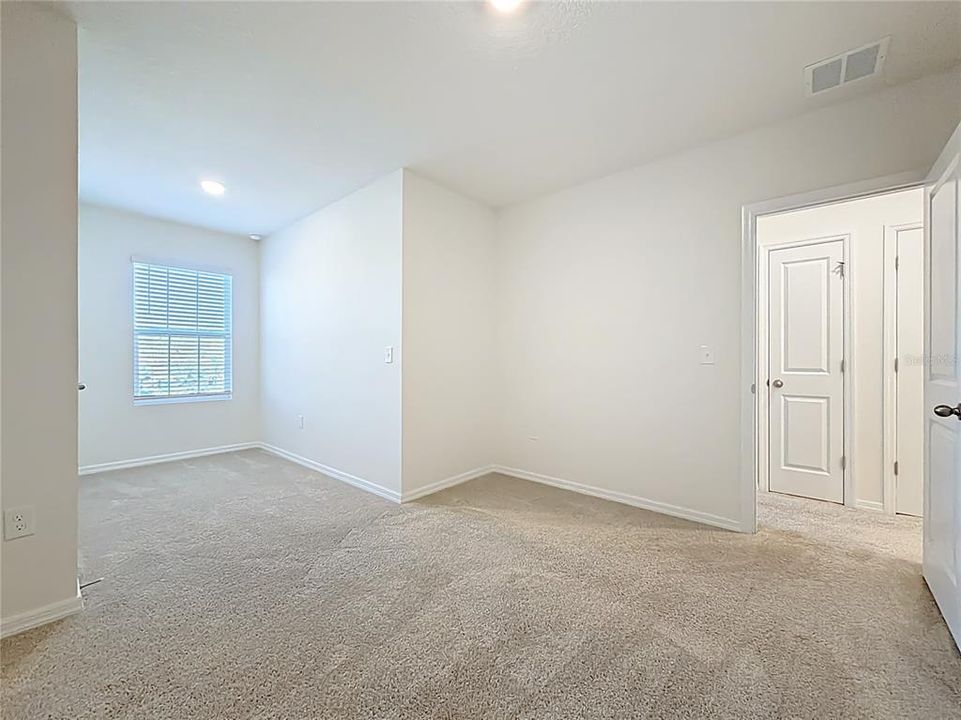 For Sale: $239,000 (3 beds, 2 baths, 1688 Square Feet)