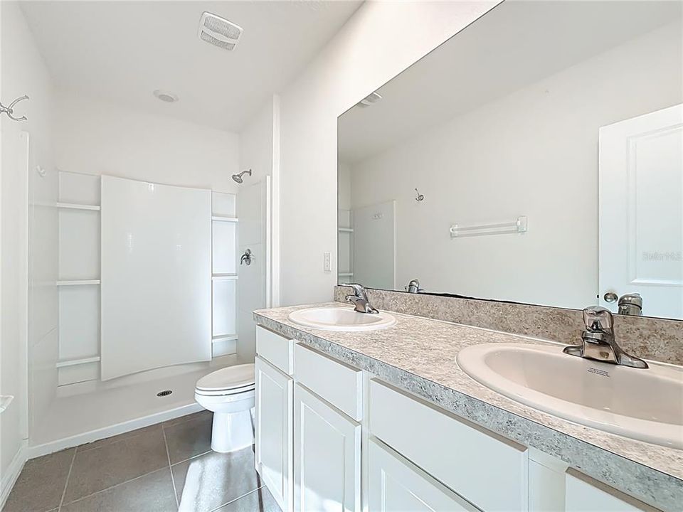 For Sale: $239,000 (3 beds, 2 baths, 1688 Square Feet)