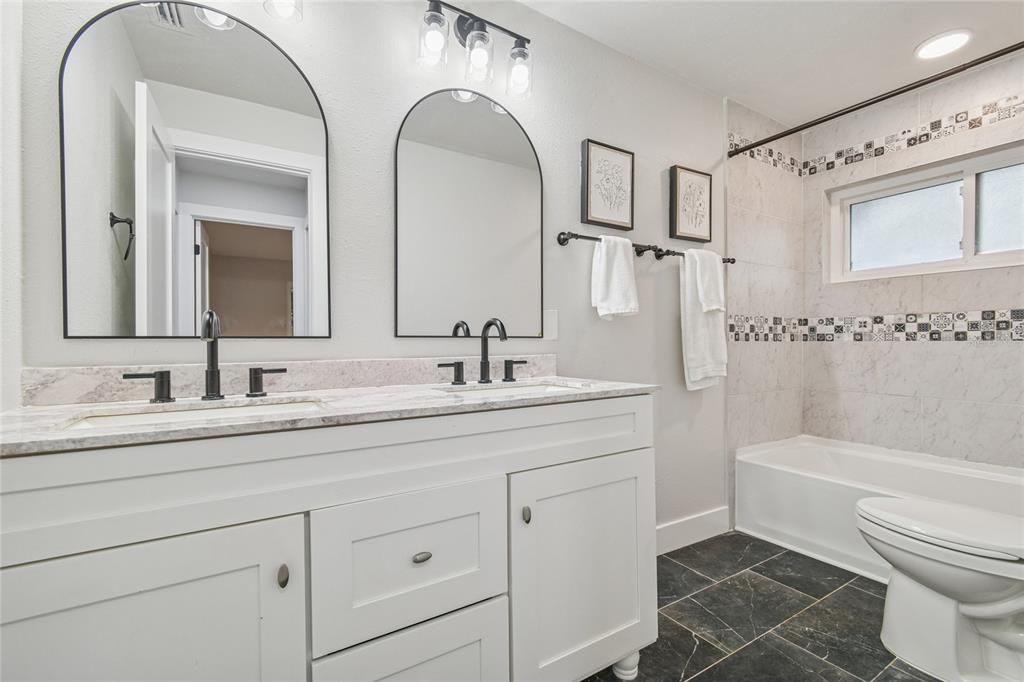 На продажу: $525,000 (3 спален, 2 ванн, 2040 Квадратных фут)