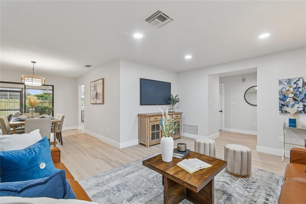 На продажу: $525,000 (3 спален, 2 ванн, 2040 Квадратных фут)