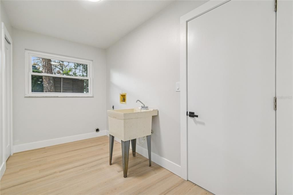 На продажу: $525,000 (3 спален, 2 ванн, 2040 Квадратных фут)