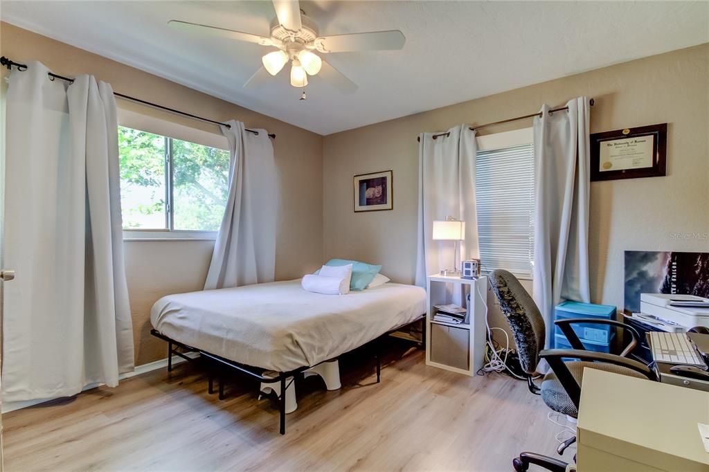 For Rent: $2,200 (3 beds, 2 baths, 1404 Square Feet)