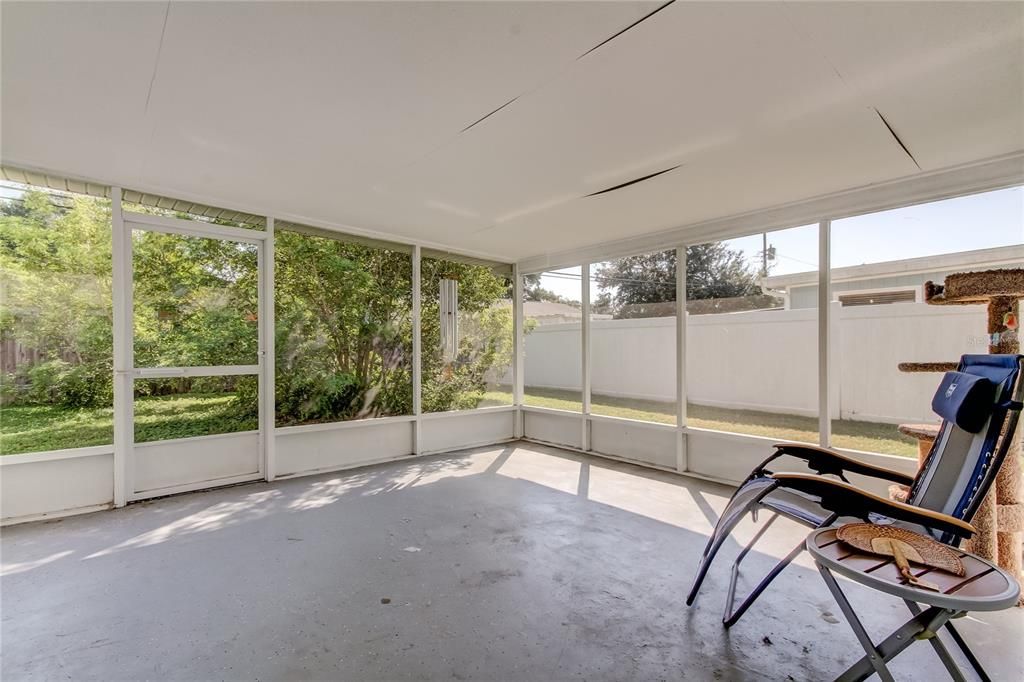 For Rent: $2,200 (3 beds, 2 baths, 1404 Square Feet)