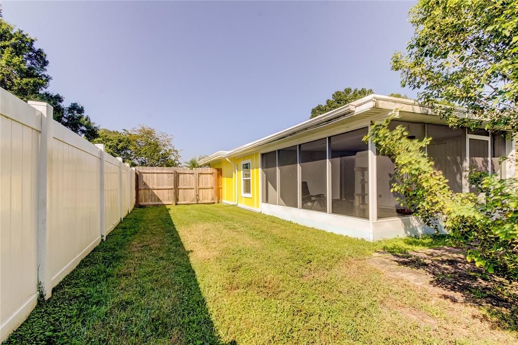 For Rent: $2,200 (3 beds, 2 baths, 1404 Square Feet)