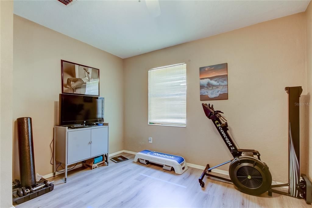 For Rent: $2,200 (3 beds, 2 baths, 1404 Square Feet)