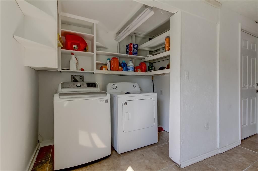 For Rent: $2,200 (3 beds, 2 baths, 1404 Square Feet)