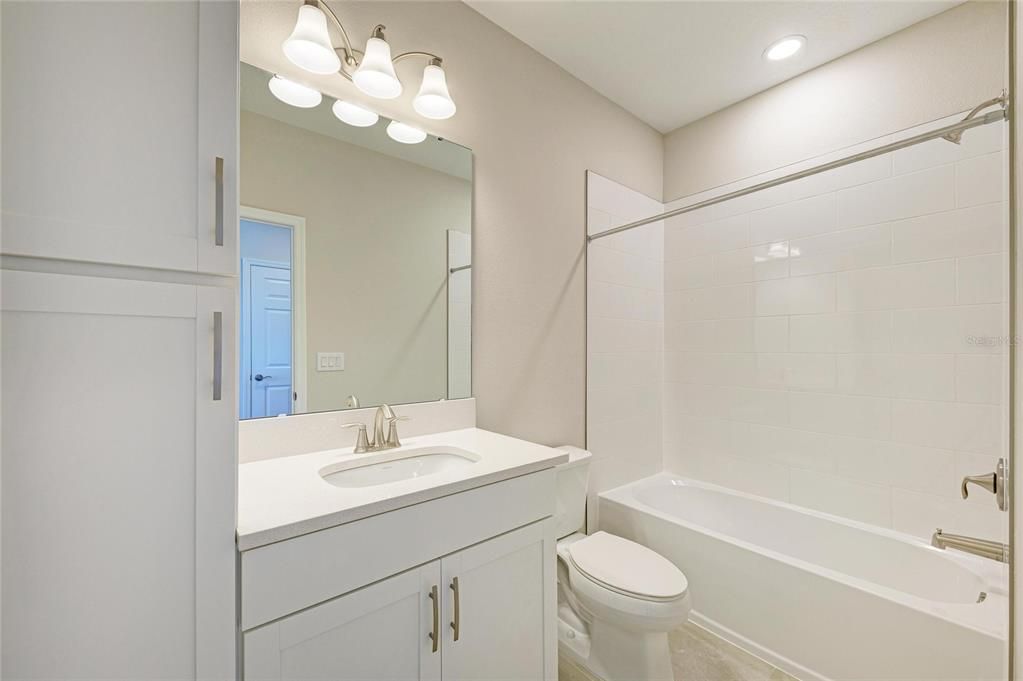 En Venta: $699,990 (4 camas, 4 baños, 3134 Pies cuadrados)