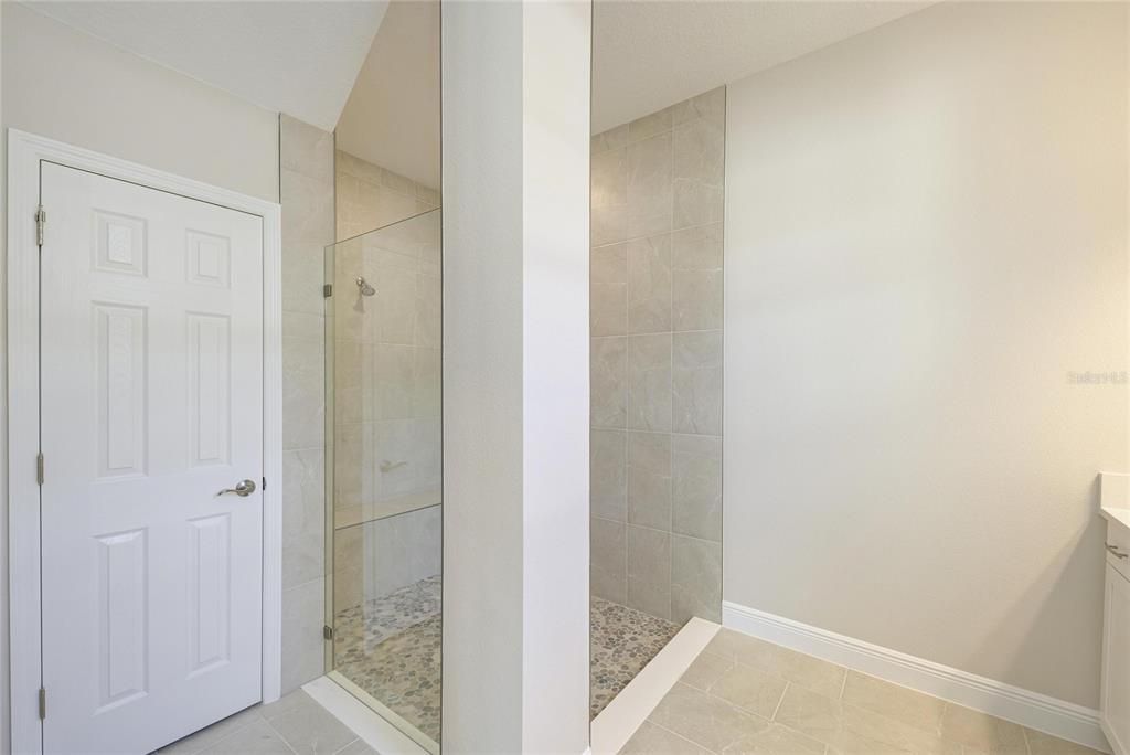 En Venta: $699,990 (4 camas, 4 baños, 3134 Pies cuadrados)