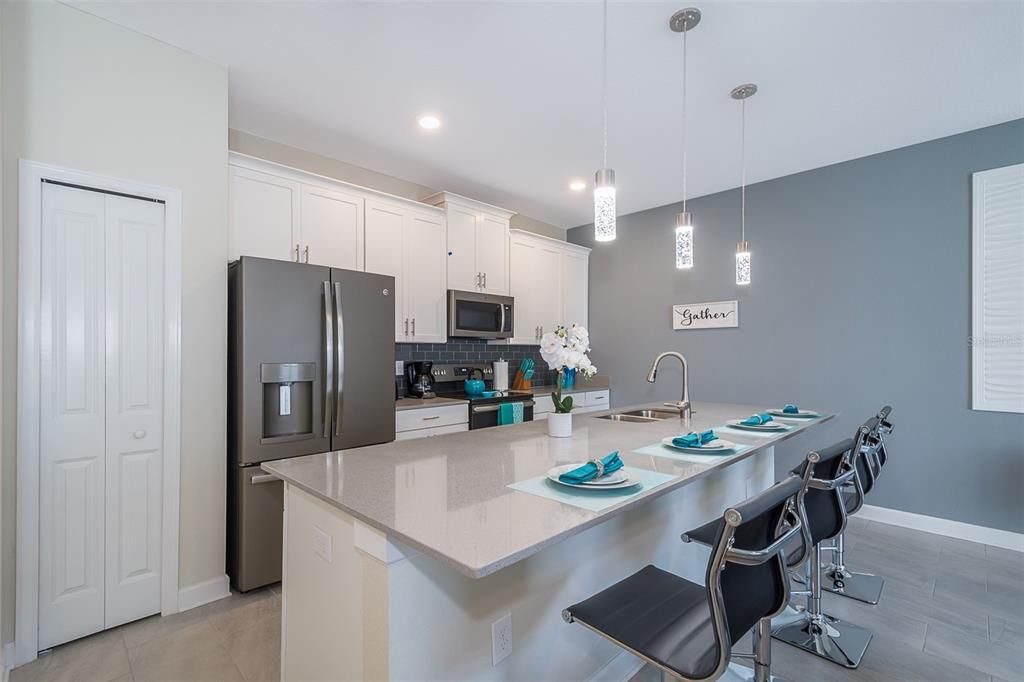 For Rent: $2,900 (4 beds, 3 baths, 1914 Square Feet)