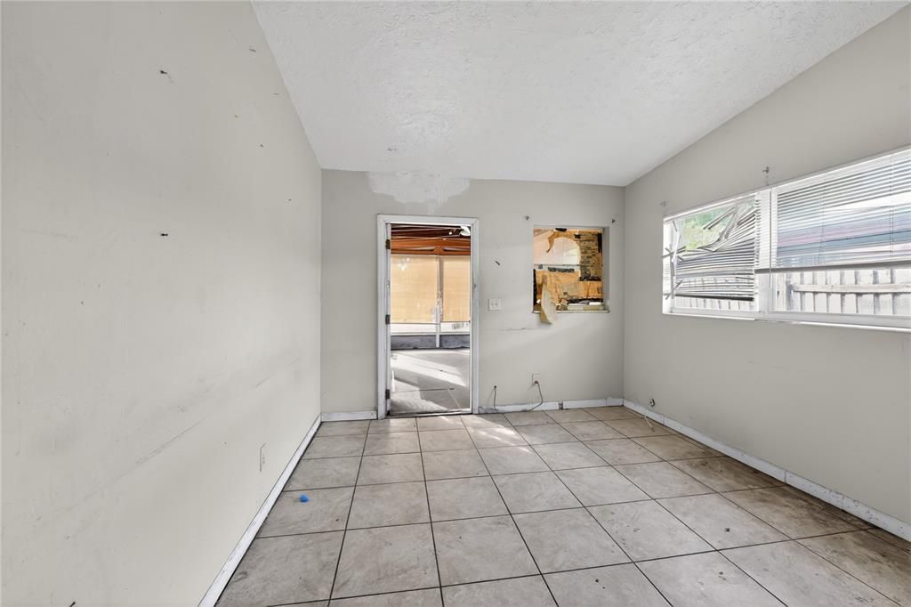 En Venta: $155,000 (2 camas, 1 baños, 805 Pies cuadrados)