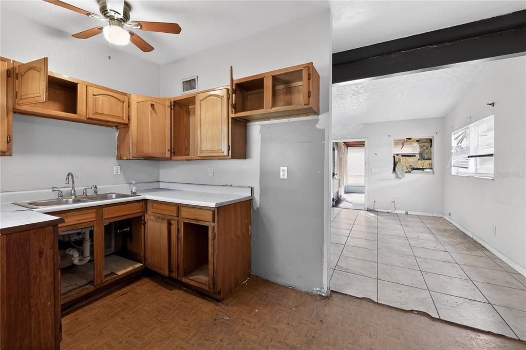 En Venta: $155,000 (2 camas, 1 baños, 805 Pies cuadrados)