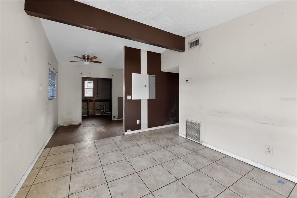 En Venta: $155,000 (2 camas, 1 baños, 805 Pies cuadrados)