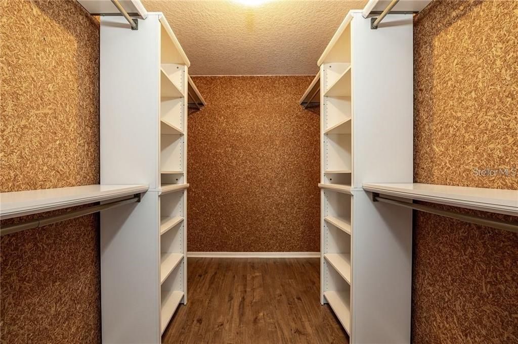 待售: $380,000 (3 贝兹, 2 浴室, 1923 平方英尺)