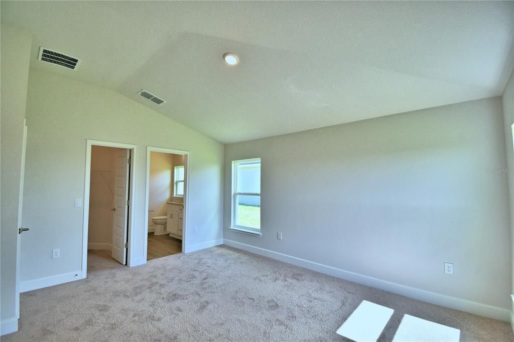 En Venta: $412,391 (4 camas, 2 baños, 1820 Pies cuadrados)