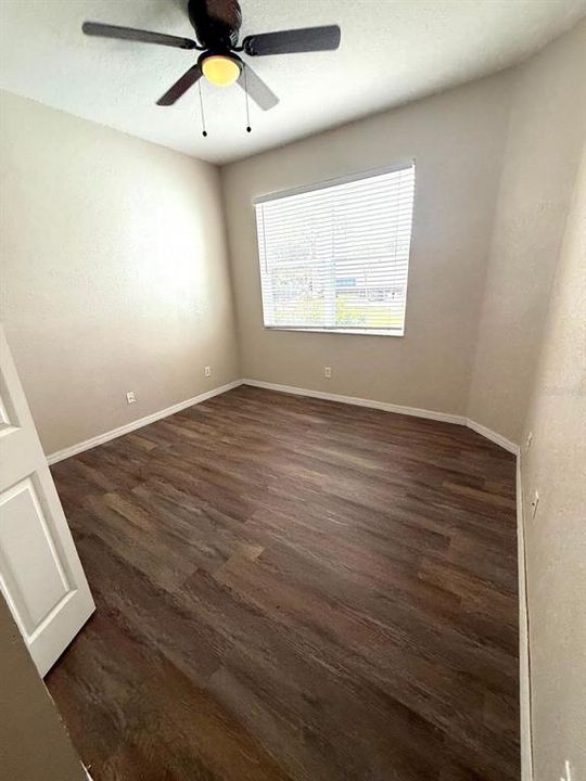 На продажу: $256,000 (2 спален, 2 ванн, 1215 Квадратных фут)