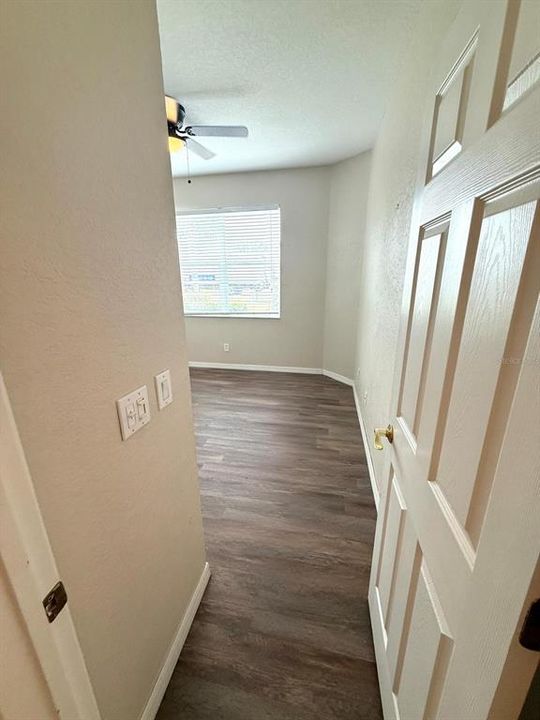 На продажу: $256,000 (2 спален, 2 ванн, 1215 Квадратных фут)