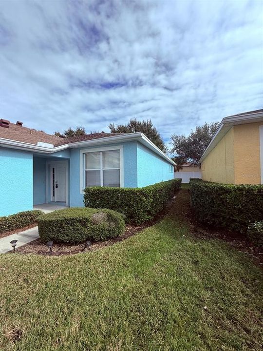 На продажу: $256,000 (2 спален, 2 ванн, 1215 Квадратных фут)