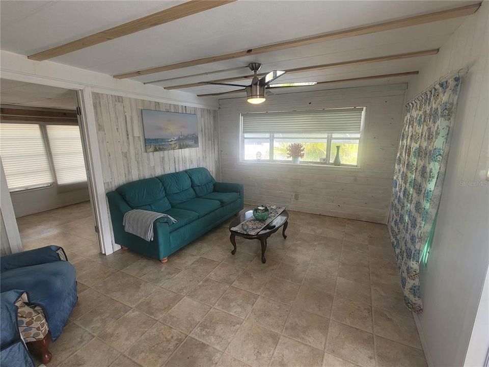 For Sale: $85,900 (3 beds, 1 baths, 672 Square Feet)