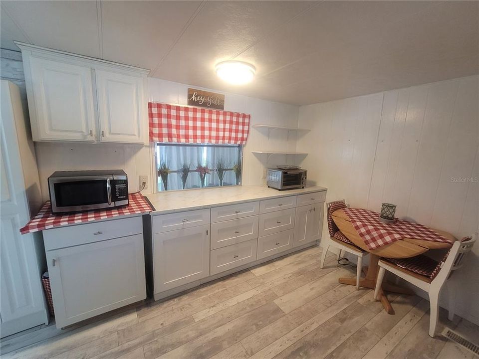 For Sale: $85,900 (3 beds, 1 baths, 672 Square Feet)