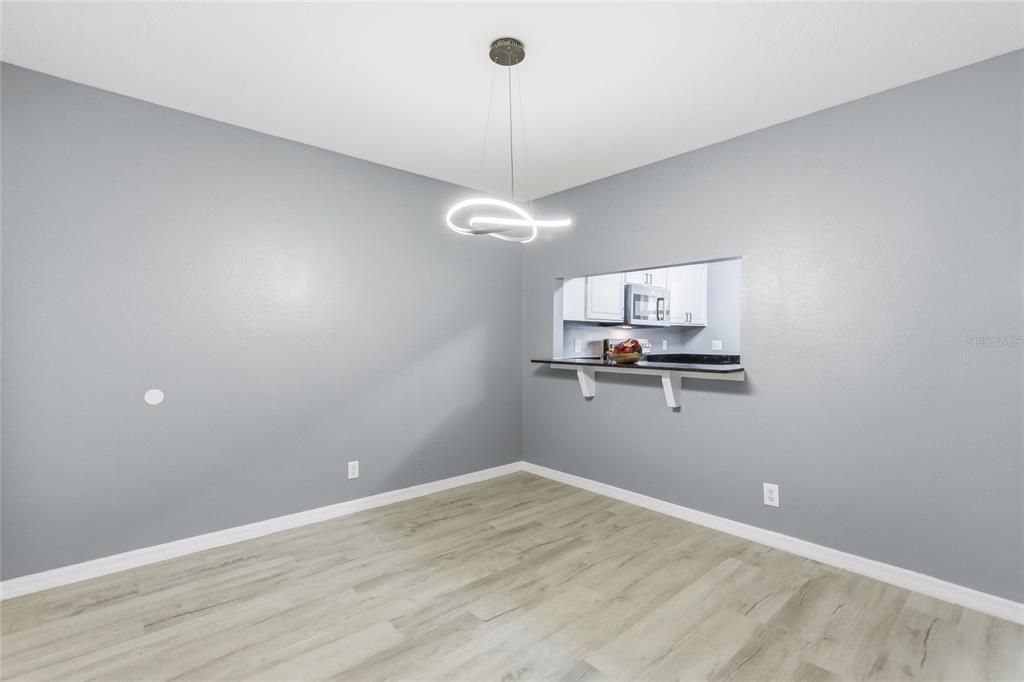 В аренду: $2,300 (2 спален, 2 ванн, 1560 Квадратных фут)