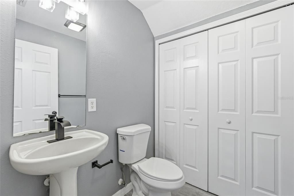 В аренду: $2,300 (2 спален, 2 ванн, 1560 Квадратных фут)