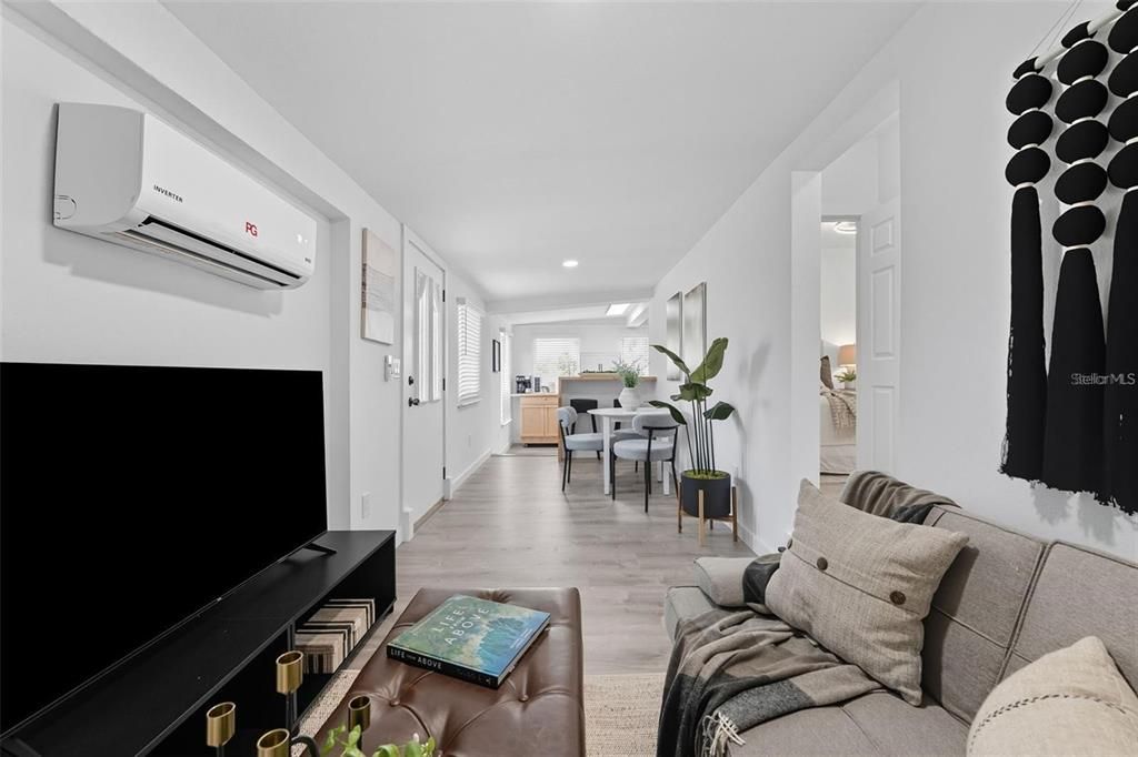 For Rent: $2,000 (2 beds, 2 baths, 780 Square Feet)