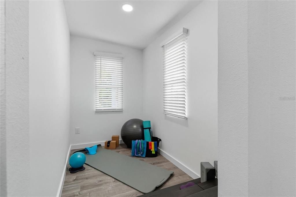 For Rent: $2,000 (2 beds, 2 baths, 780 Square Feet)