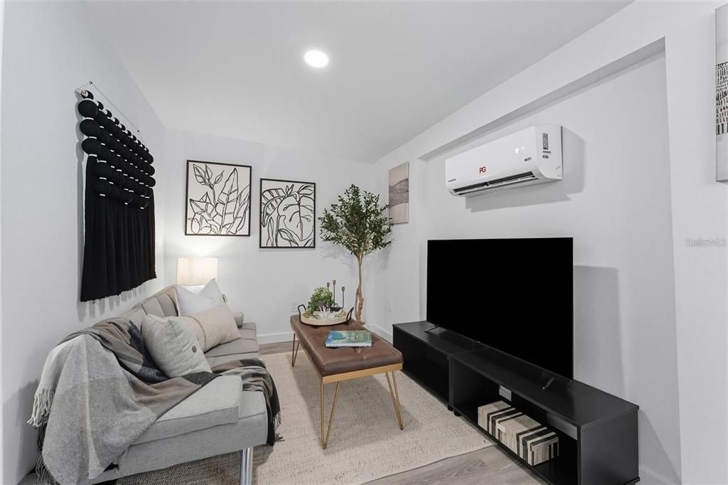 For Rent: $2,000 (2 beds, 2 baths, 780 Square Feet)